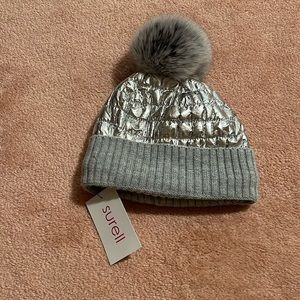 Surell  real Fox fur Pom Pom